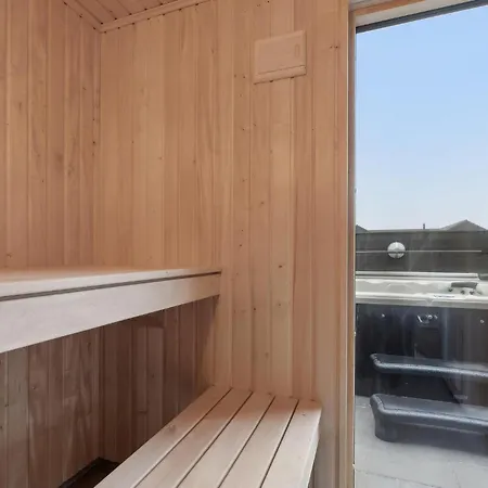 펜션 Cozy In With Sauna Otterup